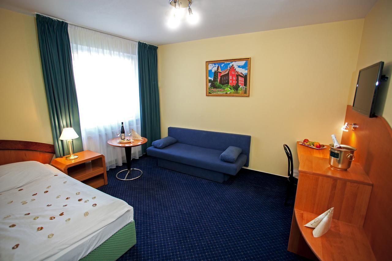 Hotel Savoy Ceske Budejovice Eksteriør billede
