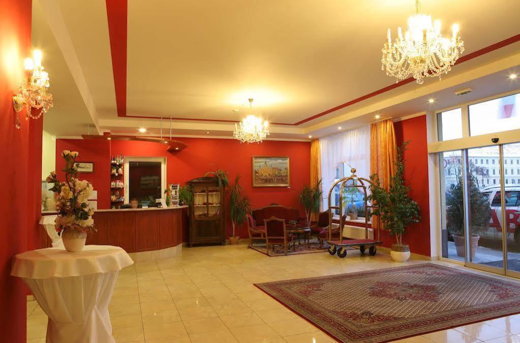 Hotel Savoy Ceske Budejovice Eksteriør billede